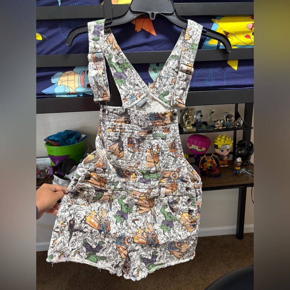 Marvel Juniors Medium Graphic Overalls